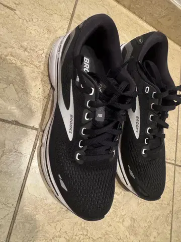 Brooks Ghost 블랙 러닝화