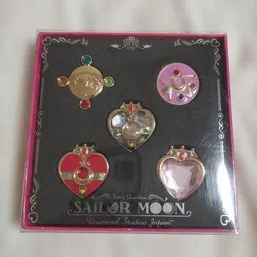 USJ x 세일러문 25주년 기념 핀 배지 5개 세트