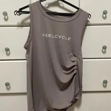 FEELCYCLE 베이지 탱크탑