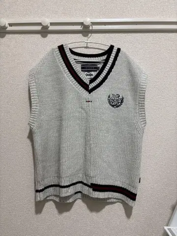 9090 로맨틱크라운 니트 베스트