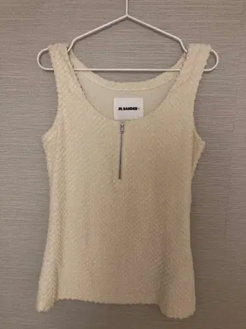 질샌더 아이보리 슬리브리스 상의