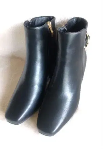 [ 미사용 ] 블랙 숏부츠 버클 포함