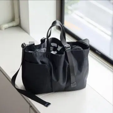 완판템 이아파피요네 조절 토트백 가로형 블랙