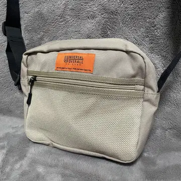 UNIVERSAL OVERALL 베이지 숄더백