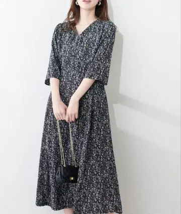 레트로 작은 꽃 원피스 블랙