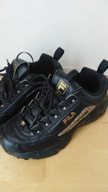 새상품급 레어 FILA x Girls2 콜라보 23cm