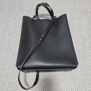 UNITED ARROWS 블랙 스퀘어 토트백