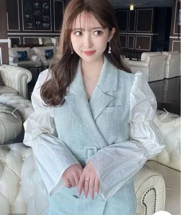 [ 새상품 미사용 ] 암 도킹 트위드 자켓 벨트 포함*
