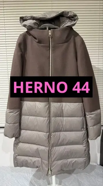 헬노 HERNO 울 절개 다운 44 L 사이즈 상당