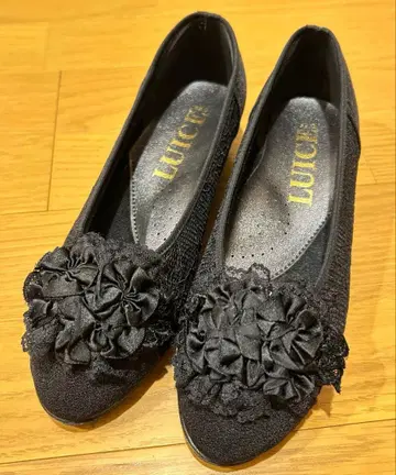 새상품 LUICE 블랙 플라워 장식 펌프스 루이스 22cm 일본제