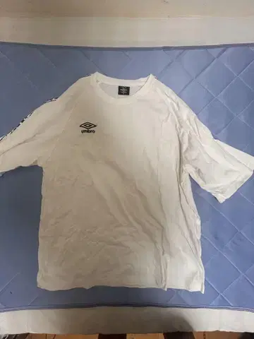 umbro XL 화이트 T셔츠 별 패턴