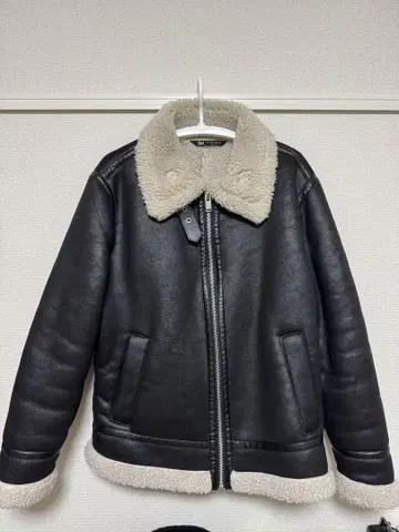 ZARA 무스탕 자켓
