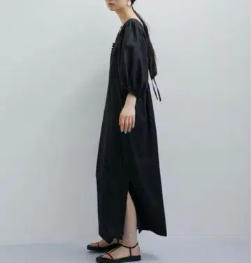 ADAM ET ROPE' 린넨 볼륨 슬리브 원피스 정가 20,900