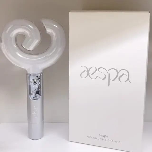 에스파 응원봉 2 ver. 예뽕이 양도합니다! 포카 포함 아마겟돈리치맨
