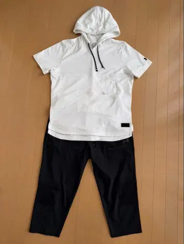 UNDER ARMOUR 메쉬 후디와 팬츠 세트