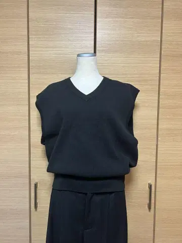 [ ZARA ] 니트 베스트