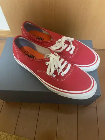 Vans 레드 스니커즈