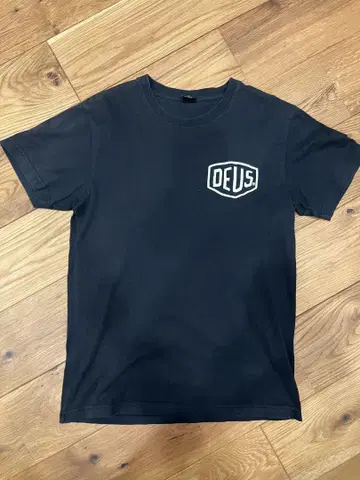 DEUS EX MACHINA 블랙 T셔츠 XS 사이즈