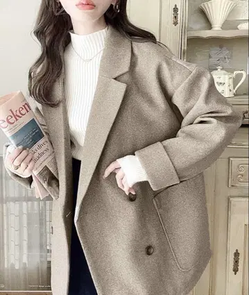 니트 멜톤 루즈 실루엣 더블 테일러드 자켓