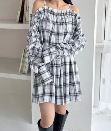 옴브레 체크 프릴 미니 원피스