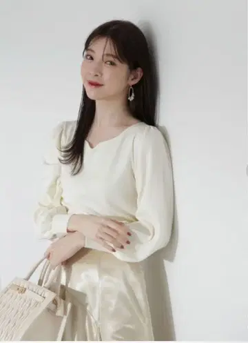 [ PROPORTION ] 하트컷 총침 니트