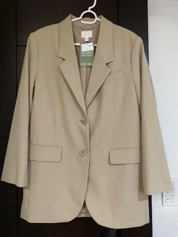 H&M 베이지 테일러드 자켓