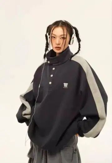 지하인 온라인 하프 버튼 맨투맨 네이비 L 사이즈