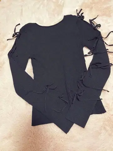 SNIDEL 블랙 리본 포함 긴팔 스웨터