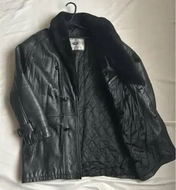 HARAJUKU MOTHER 옷깃 보아 램 가죽 코트 블랙