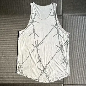 cvtvlist beauty:beast 콜라보 탱크탑 카탈리스트