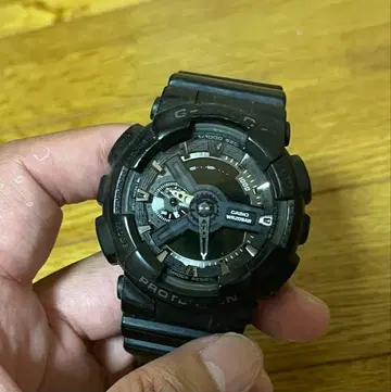 CASIO GA-110 블랙 손목시계