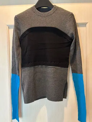 OMMO BUSTIER LAYERED BLOCKING KNIT