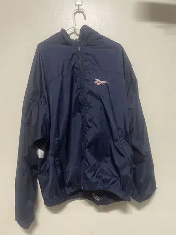 Reebok 나일론 자켓 트리콜로 가격 인하 협상