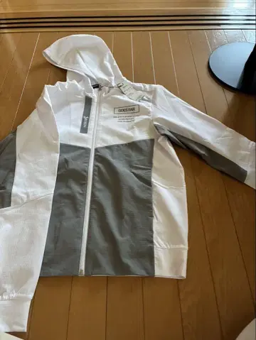 SRIXON GOES FAR 후드티 M 화이트/그레이