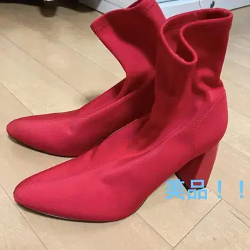 ZARA 레드 부츠 타입 하이힐