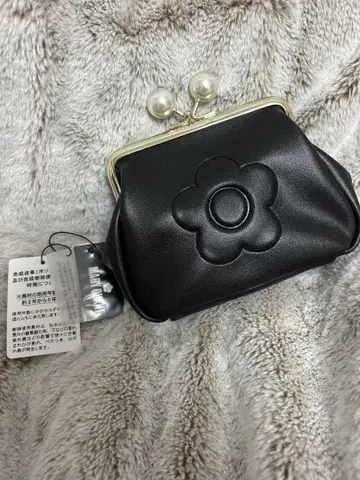 MARY QUANT 플라워 엠보싱 파우치 블랙