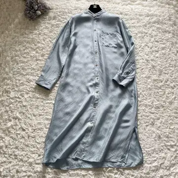 투모로우랜드 갤러리 바이 밴드 카라 셔츠 원피스 광택