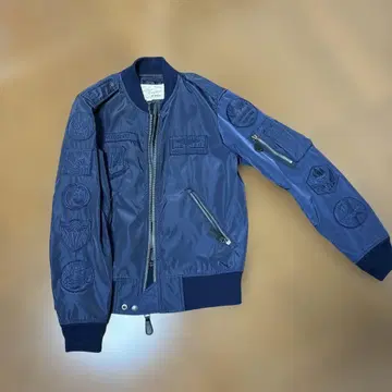 AVIREX MA-1 플라이트 자켓