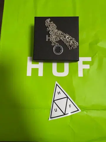 HUF 실버 로고 펜던트 목걸이