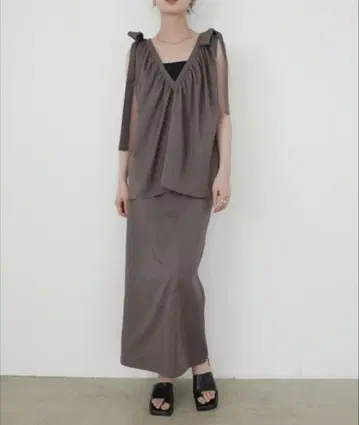 [ LIAN ] 리본 블라우스 린넨 터치 내로우 스커트 셋업