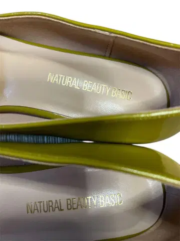 NATURAL BEAUTY BASIC 플랫슈즈 사이즈 M 새상품