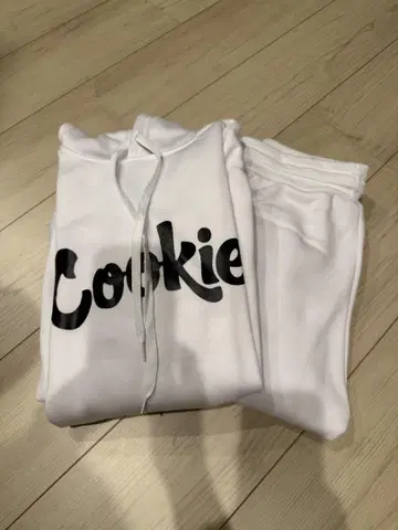 cookies 셋업 화이트