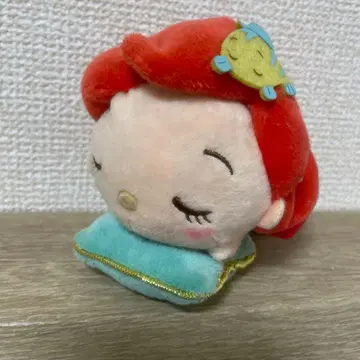 디즈니 스토어 아리엘 인어공주 인형 배지