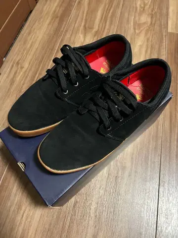 emerica 스웨이드 블랙 스니커즈 9.5