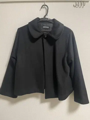 LOWRYS FARM 블랙 숏 자켓