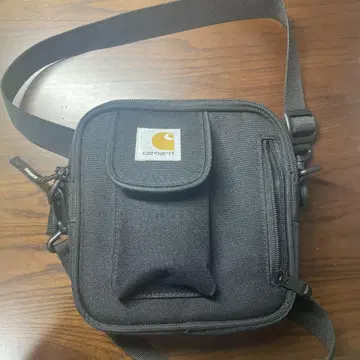 Carhartt 블랙 숄더백