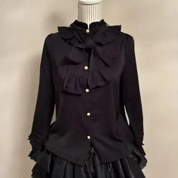 axes femme kawaii 블라우스