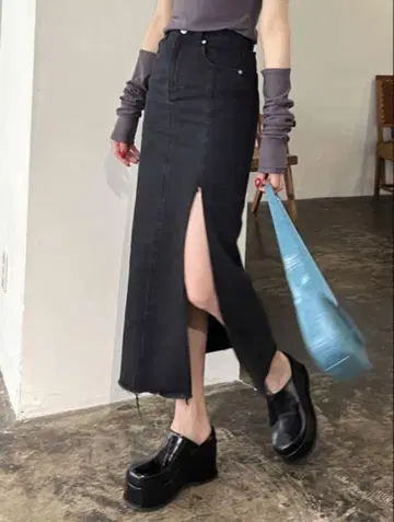 EMODA 슬릿 데님 스커트