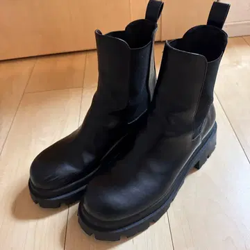 ZARA 블랙 사이드 고어 부츠 사이즈 37