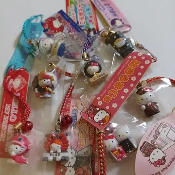 헬로키티 스트랩 8개 세트 지역 한정